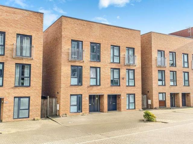 Farm for sale in Central Milton Keynes, Milton Keynes