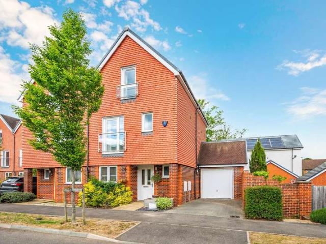Farm for sale in Oxted, Hillview