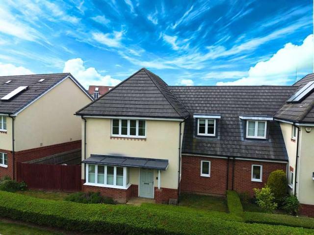Farm for sale in Batchworth, Hertfordshire