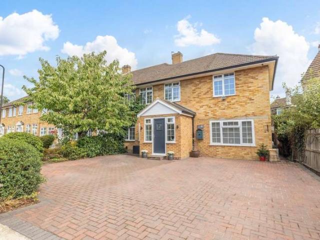Farm for sale in Slough