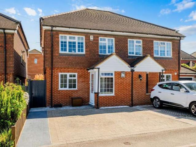 Farm for sale in Lower Kingswood, Reigate and Banstead