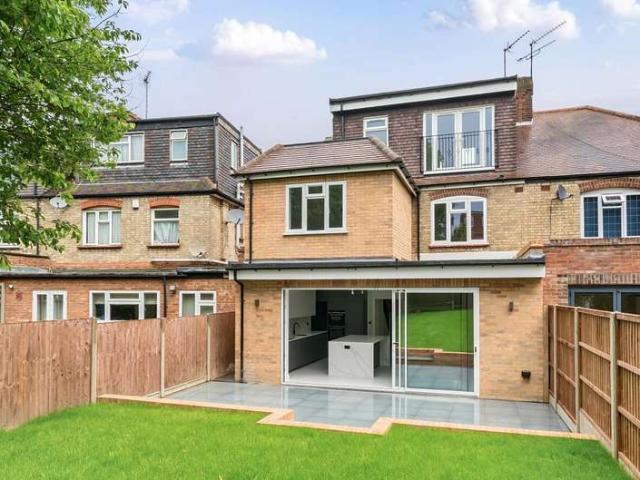 Farm for sale in London Borough of Barnet, Greater London