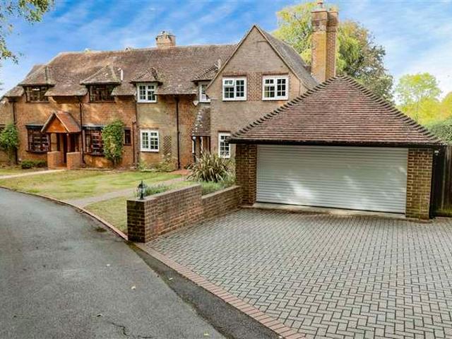 Farm for sale in Red Hill, Surrey