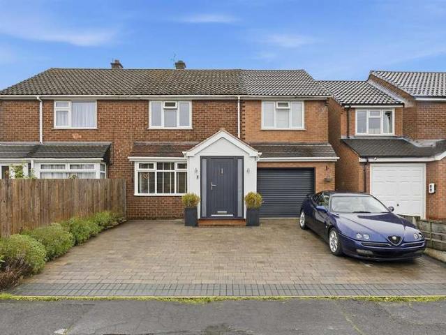 Farm for sale in Bollington Cross, Bollington