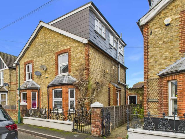Farm for sale in Wooburn, Bourne End