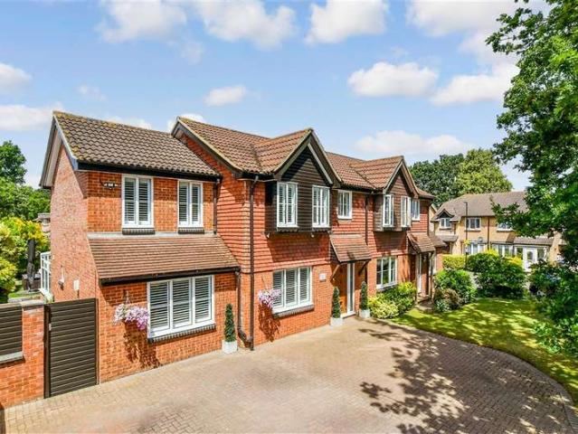 Farm for sale in London Borough of Croydon, Greater London