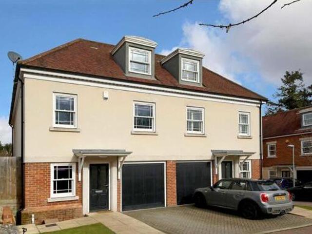 House for rent in Beaconsfield, Berghers Hill