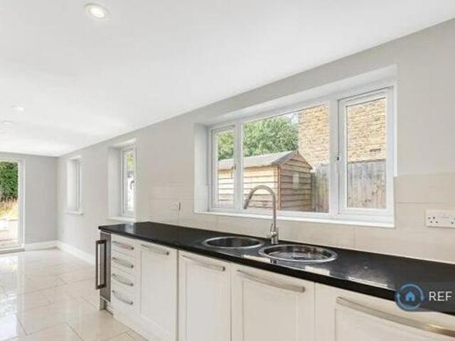 House for rent in Brentford End, Greater London