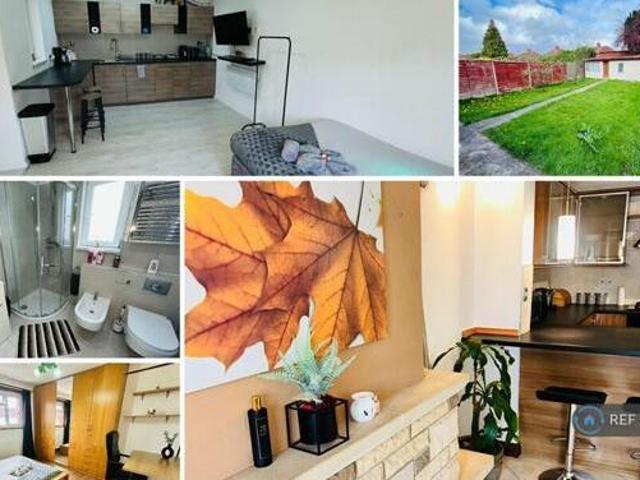 House for sale in Feckenham, City Of Bristol