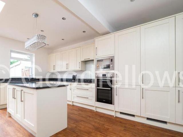 House for rent in Surrey