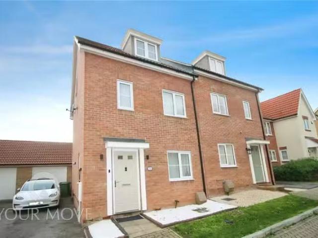 House for rent in Hawley, Monks Orchard