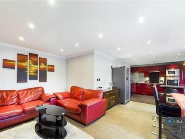 House for rent in Broadfield, Glynde