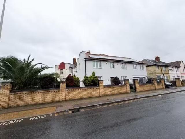 House for rent in Hainault, Greater London