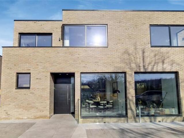 Farm for rent in East Finchley, Greater London