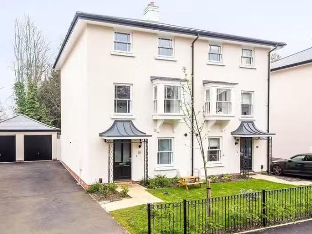House for rent in Collier Row, Greater London