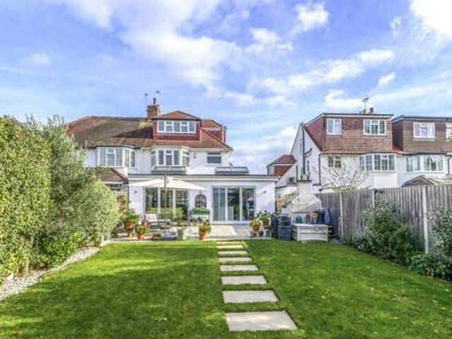 House for sale in Kingston Upon Thames, Greater London