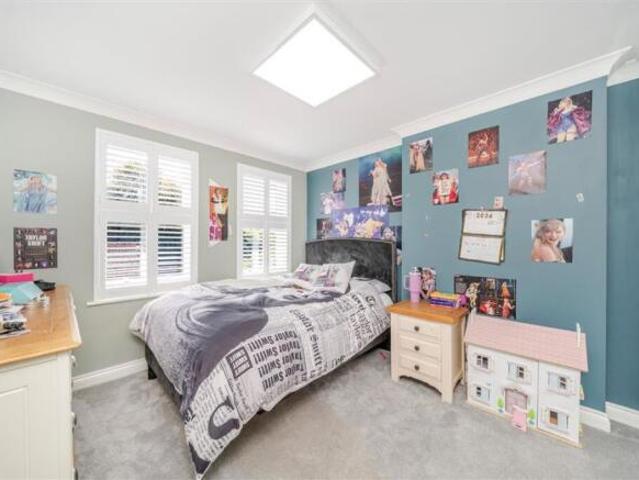 Farm for rent in Teddington, Greater London