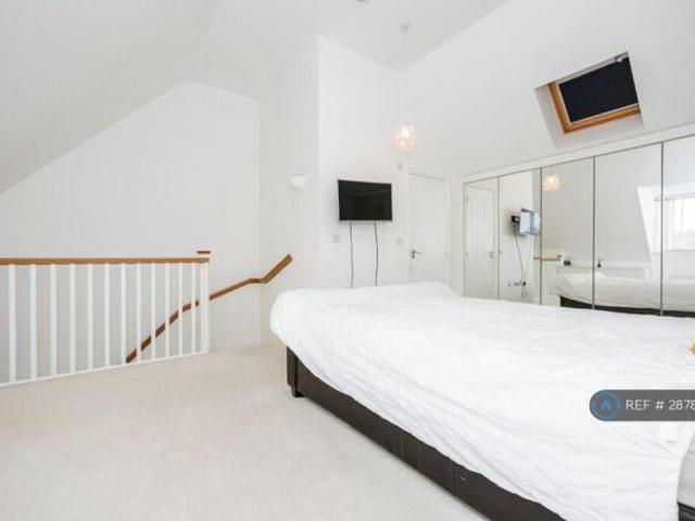 Farm for rent in Monks Orchard, Kent
