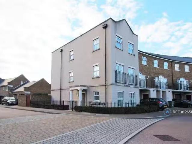 House for rent in Swanscombe and Greenhithe, Monks Orchard