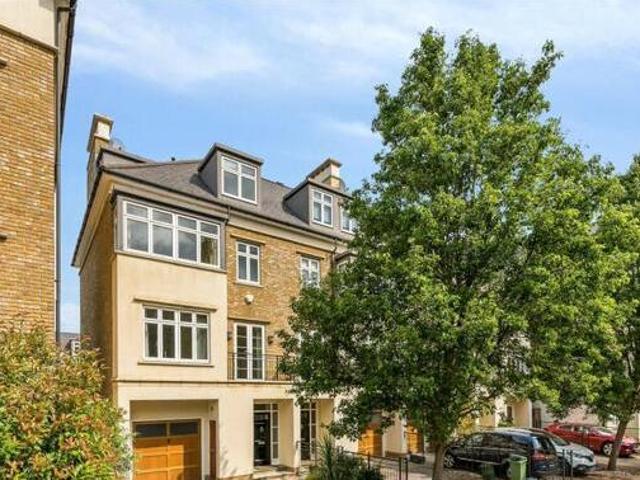 House for sale in Richmond Hill, Deepcut