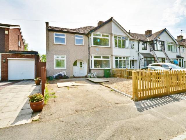 Semi Detached House for rent in Sidcup