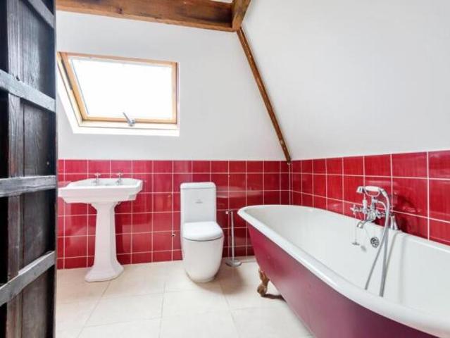 Farm for rent in Totteridge, Greater London