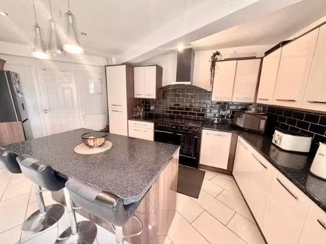 House for rent in Auchinairn, Bishopbriggs
