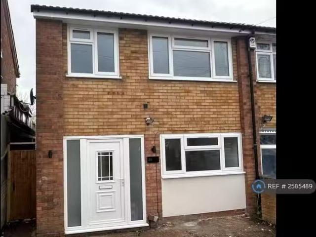House for rent in Dixon's Green, West Midlands