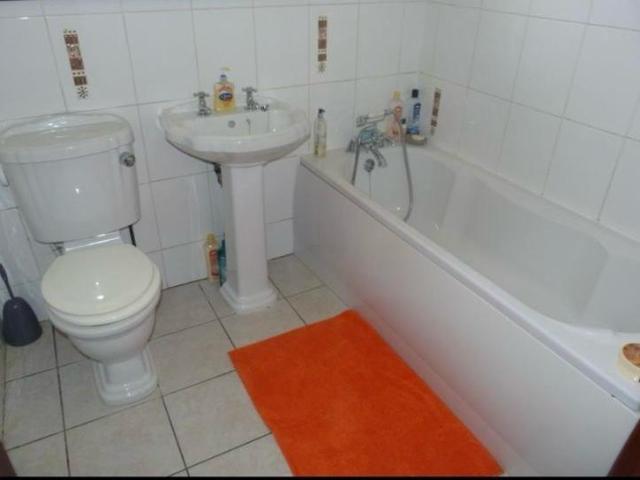 Semi Detached House for rent in Rainham