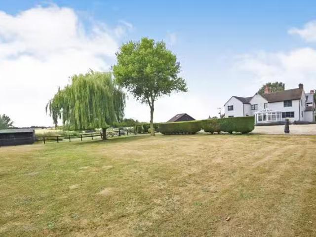 House for rent in Felsted, Duton Hill