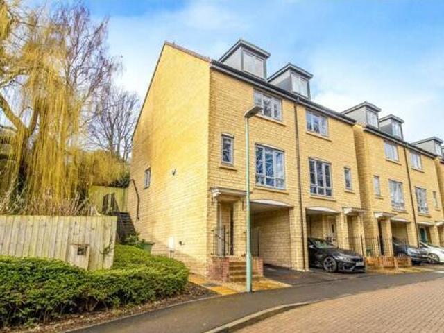 House for rent in Thrupp, School House