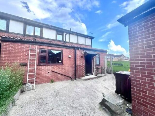 Farm for rent in Lee Bank, Greater Manchester