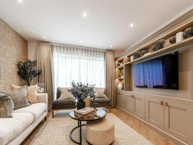 House for rent in Brook Street, Bourne Vale