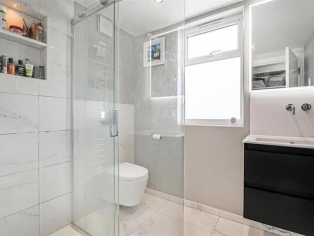 Farm for rent in Kingston Upon Thames, Greater London