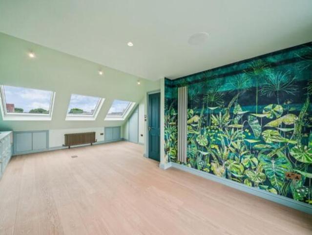 Farm for rent in Barnes, Greater London