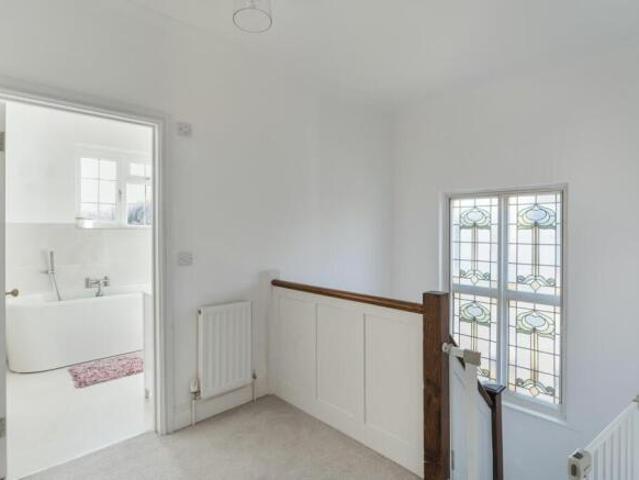 Farm for rent in Furzedown, Greater London