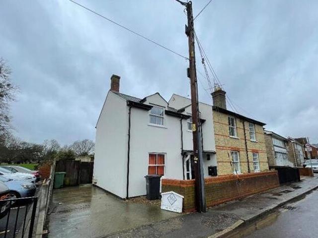 House for rent in Chipping Hill, Essex
