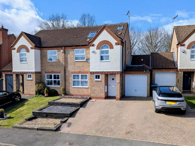 House for sale in Pouchen End, Hertfordshire