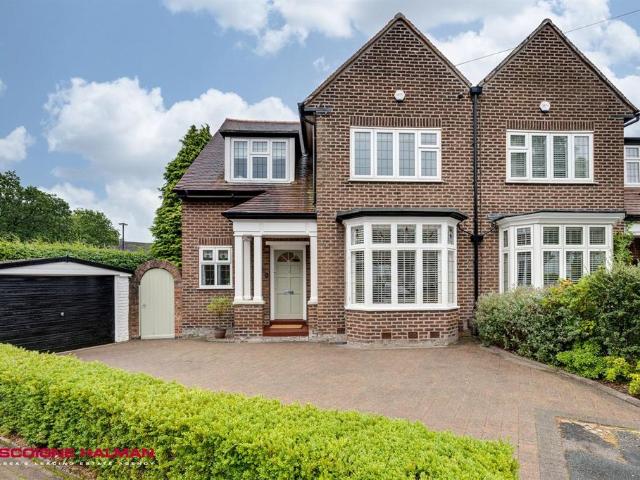 House for sale in Kitt's Moss, Bramhall