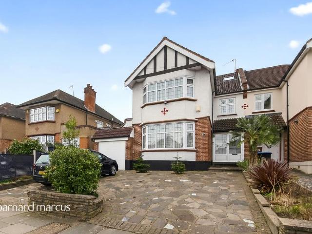 House for sale in New Southgate, Greater London
