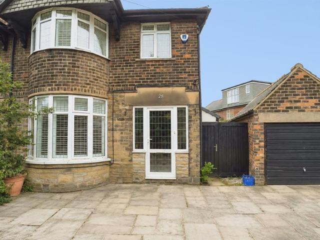 House for sale in Pudsey, West Yorkshire