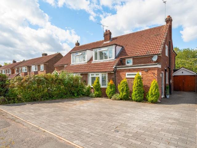 House for sale in Chepping Wycombe, Loudwater