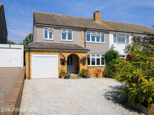 House for sale in Broxbourne, Hertfordshire