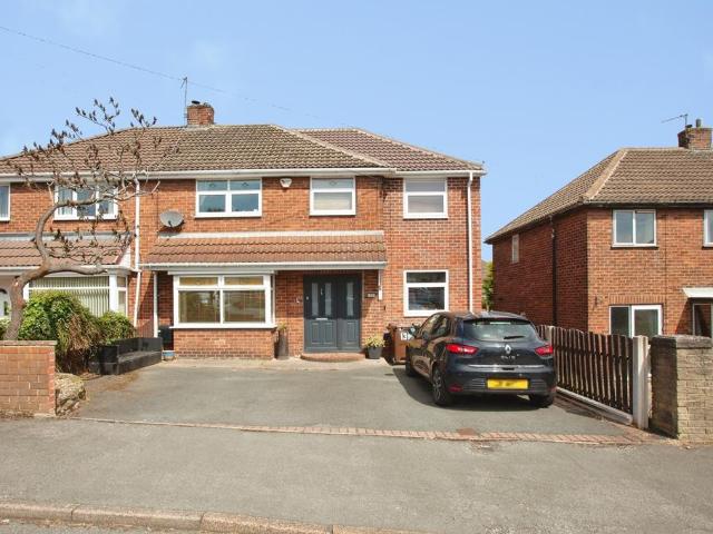 House for sale in Bramley, South Yorkshire