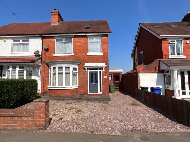 House for sale in Halesowen, West Midlands