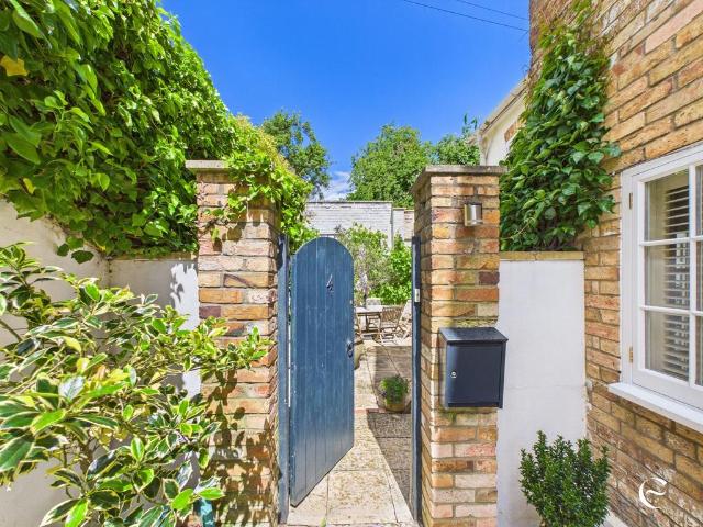House for sale in Baron St Martin, Barholm