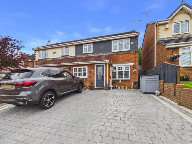 House for sale in Horsley Hill, South Shields