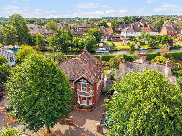 House for sale in Stockton Heath, Warrington