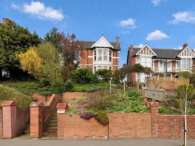 House for sale in Gibbonsdown, Barry