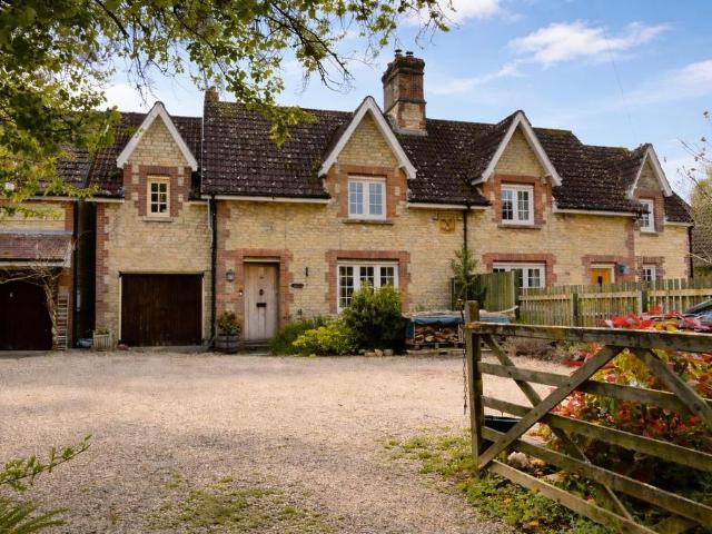 House for sale in Bremhill, Wiltshire
